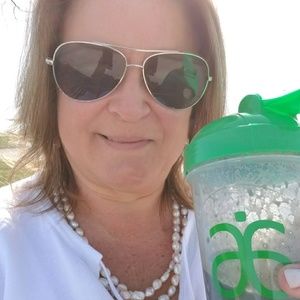 Meet your Posher, Tina